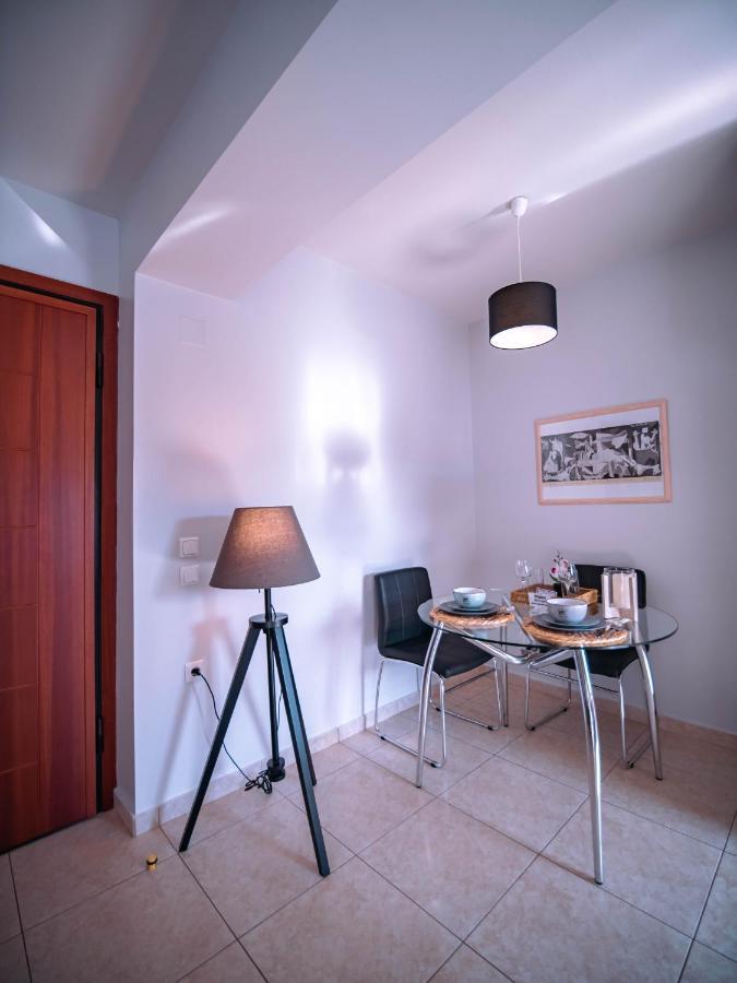 Urban Flat - Central Spot Apartments Volos Buitenkant foto