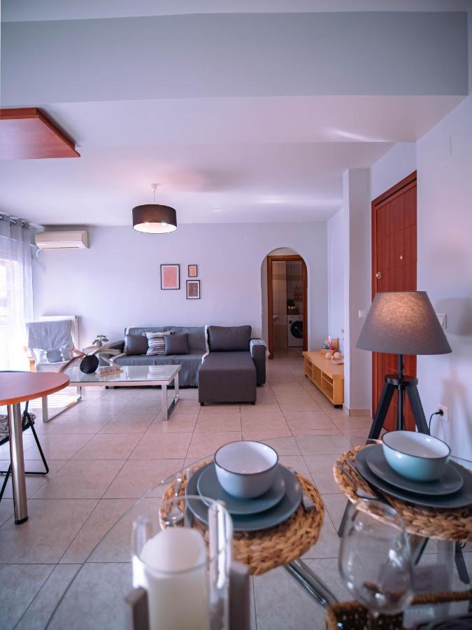 Urban Flat - Central Spot Apartments Volos Buitenkant foto