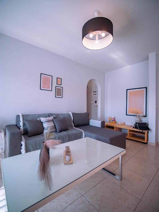 Urban Flat - Central Spot Apartments Volos Buitenkant foto